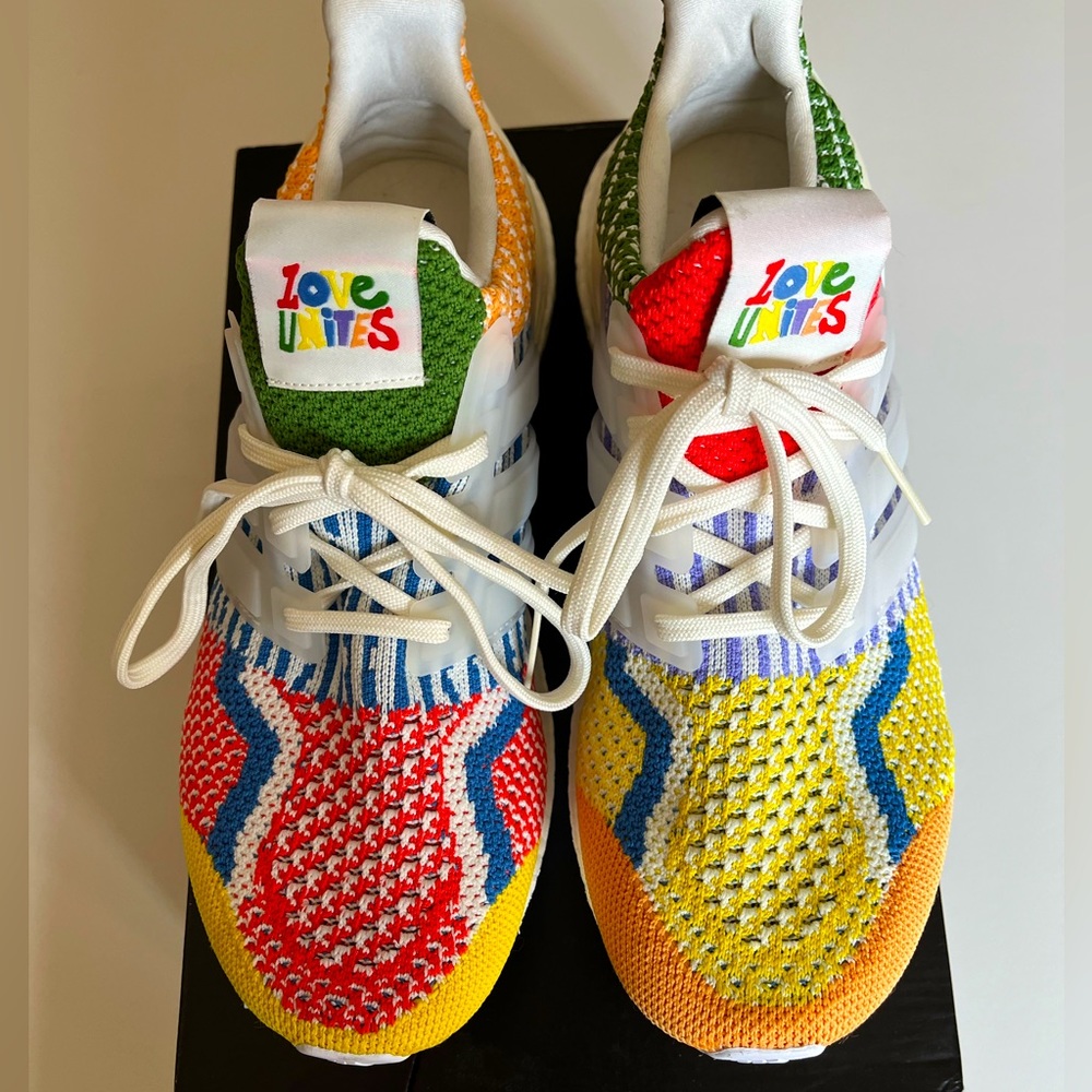 ADIDAS Ultraboost 5.0 DNA PRIDE Edition “Love Unites” NEW in Box-never worn